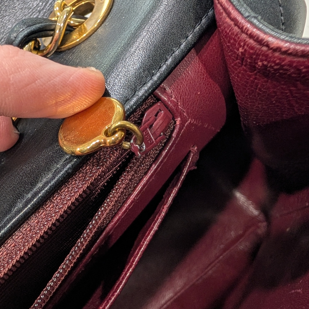 VINTAGE CHANEL Bag - Picture 10 of 11